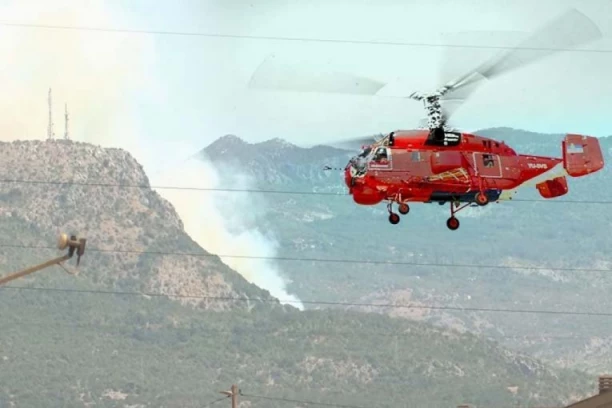 SRPSKI HELIKOPTER VEĆ U AKCIJI! Ka-32 gasi požare kod Podgorice!
