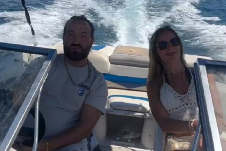 Rasta devojka Marija jahta Crna Gora