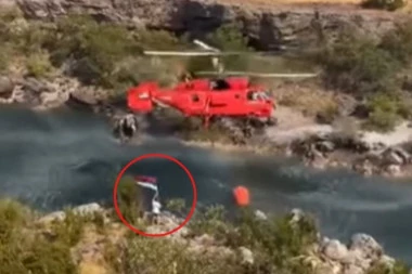 TROBOJKOM DOČEKAN SRPSKI HELIKOPTER! Građani Crne Gore pozdravili pomoć iz Srbije zastavom (FOTO, VIDEO)