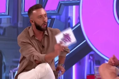 VODITELJ POBESNEO, MOMENTALNO PREKINUO EMISIJU! Nastao LOM uživo na Pinku: "Ovako ne mogu da radim" (VIDEO)