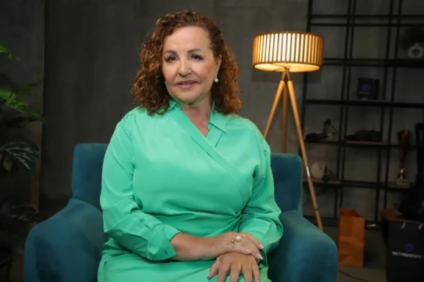 "MRKI ĆU PEVATI OMILJENU PESMU" Ana Bekuta otkrila DETALJE koncerta, zbog OVOGA je organizovala REŽISERA! (VIDEO)