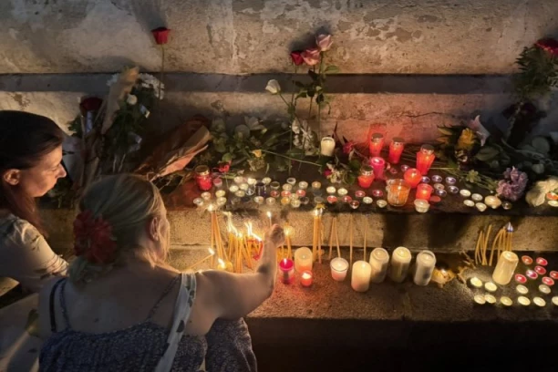 BEOGRAD JE NOĆAS STAO! Veličanstven ispraćaj Gabi Novak u srcu prestonice - SUZE TEKU U POTOCIMA! (GALERIJA, VIDEO)