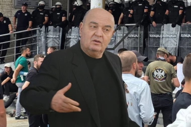 SKANDAL NAD SKANDALIMA! Duško Vujošević iz luksuznog stana na Vračaru gađao JAJIMA pristalice SNS!