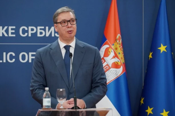 "SRBIN SVOJU SLOBODU LJUBI!" Predsednik Vučić narodu poslao MOĆNU PORUKU nakon divljanja blokadera! (FOTO)