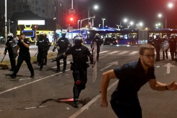 "DA SE IDENTIFIKUJU SVI KOJI SU NAPADALI POLICIJU!" Više javno tužilaštvo uputilo hitan nalog MUP!