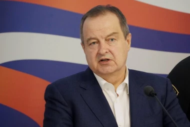 NAJMANJE 42 POLICIJSKA SLUŽBENIKA POVREĐENA! Dačić o brutalnom nasilju blokadera na ulicama Srbije: "Došlo je do masovnog i ozbiljnog narušavanja javnog reda i mira!"