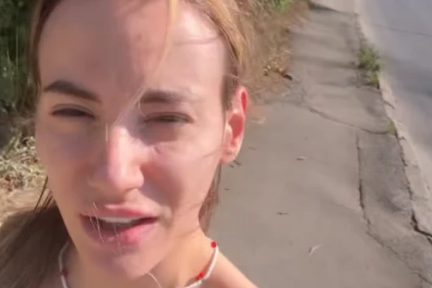 "MISLE DA SAM POREMEĆENA": Kristina Spalević u ŠOKANTNOM izdanju izašla na ulicu - ljudi se neprestano okreću za njom! (GALERIJA)