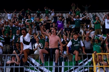 CRNO-BELE ČEKA PAKAO! Ako je ovako ispred stadiona, kako će tek da bude unutra? (VIDEO)