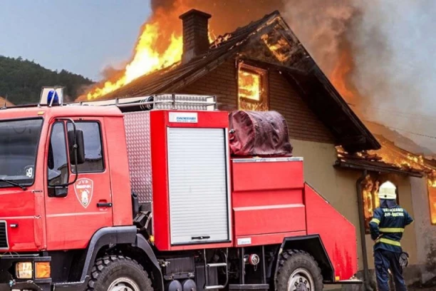 VELIKI POŽAR NA AVALI! Izgorela porodična kuća! (VIDEO)