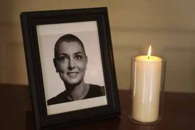 MUŽ JE STRPAO U LUDNICU I UZEO JOJ DECU, NJENA SPORA I BOLNA SMRT KIDA DUŠU NA DELOVE! Potresna priča pokojne pevačice stiže na veliko platno!