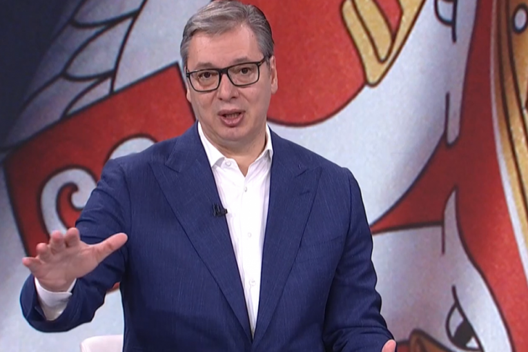 "SUPROTSTAVIĆEMO SE SPOLJNIM PRITISCIMA I POBEDIĆEMO" - Predsednik Vučić poslao energičnu poruku: "VIDEĆETE SVU ODLUČNOST DRŽAVE SRBIJE" (VIDEO)