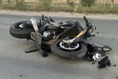 STRAVIČNA NESREĆA KOD PARAĆINA! Poginuo motociklista!