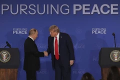 ZAŠTO TRAMP ĆUTI? Rusija BOMBARDUJE američke kompanije u Ukrajini, privredna komora SAD besna, traži od Bele kuće HITNO da reaguje!