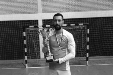 OVO JE BIVŠI FUDBALER CRVENE ZVEZDE KOJI JE NASTRADAO! Jezivi detalji silovitog sudara kod Zrenjanina: Automobili se sudarili, pa se ZAPALILI! (FOTO)