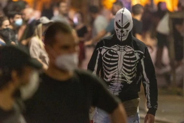 ZA VEČERAS TEK NAJAVLJUJU UŽAS! Počelo još jedno okupljanje blokadera! U OVOM GRADU SE OČEKUJE NAJŽEŠĆI UDAR!