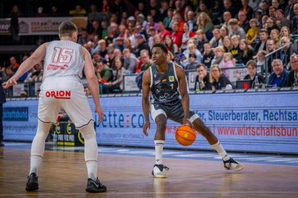 GOTOVO JE: Bonga se vraća u Nemačku!