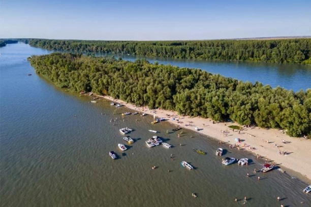 NOĆENJE KOŠTA SAMO 100 DINARA! Srpski Tajland ostavlja bez daha: Ovaj deo naše zemlje krije NEVEROVATAN dragulj prirode