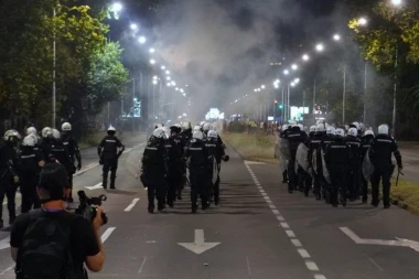 STRAVIČNO! Tokom nasilja blokadera povređeno šest policajaca: "Dolazi vreme odgovornosti"