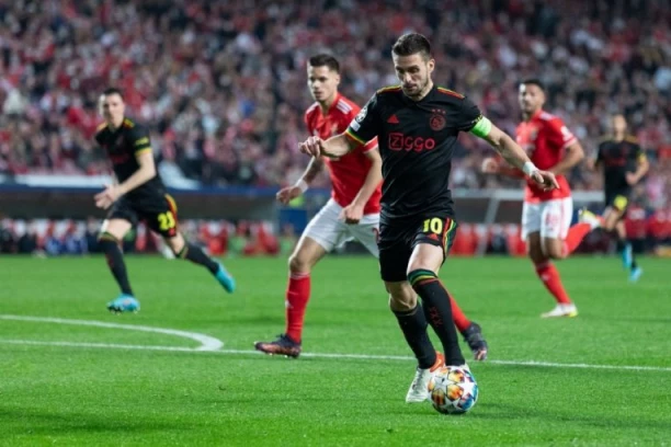 KAKO BI TEK IGRAO U ZVEZDI... Tadić zvanično debitovao za Al Vahdu i oduševio odličnom asistencijom! (VIDEO)