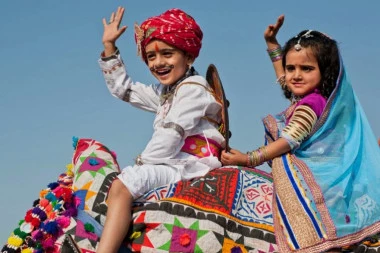 ODRŽAN HITAN SASTANAK ZA OKONČANJE DEČIJIH BRAKOVA: Brojka među ovim građanima Srbije ALARMANTNA, objavljeni uznemirujući podaci