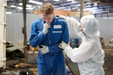 ČETIRI RADNIKA PREMINULA ZBOG CURENJA GASA U POGONU! Još dvoje zaposlenih na INTENZIVNOJ NEZI