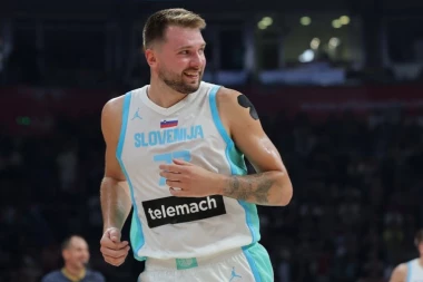 MONSTRUOZNI LUKA DONČIĆ: Sipa poene na Evrobasketu za dobar dan, a sledeća ŽRTVA mu je bila njegov rođeni OTAC! (VIDEO)