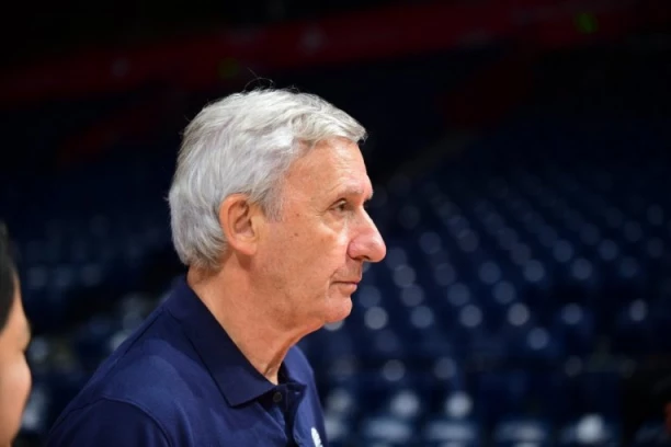 Dok Pešić LOMI GLAVU, ostalo je samo da ČEKAMO!