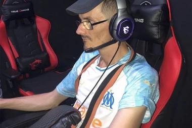 STRAVA PRED KAMERAMA: Influenser preminuo pred publikom posle 12 dana zlostavljanja (VIDEO)