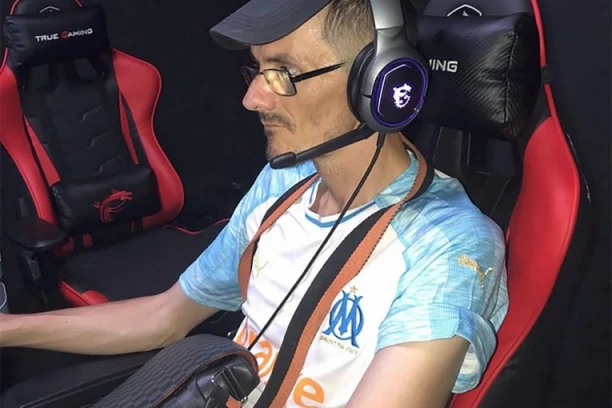 STRAVA PRED KAMERAMA: Influenser preminuo pred publikom posle 12 dana zlostavljanja (VIDEO)