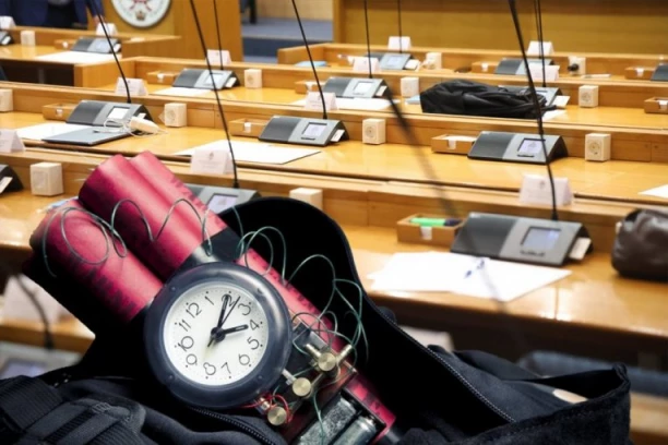 UHAPŠEN MUŠKARAC ZBOG DOJAVE O BOMBI! Javio da je postavljena eksplozivna naprava u Narodnoj skupštini Republike Srpske