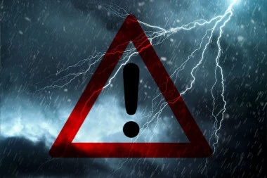 STIŽE "MAJKA SVIH OLUJA"? Tek se formira i već je ZASTRAŠUJUĆA (VIDEO)