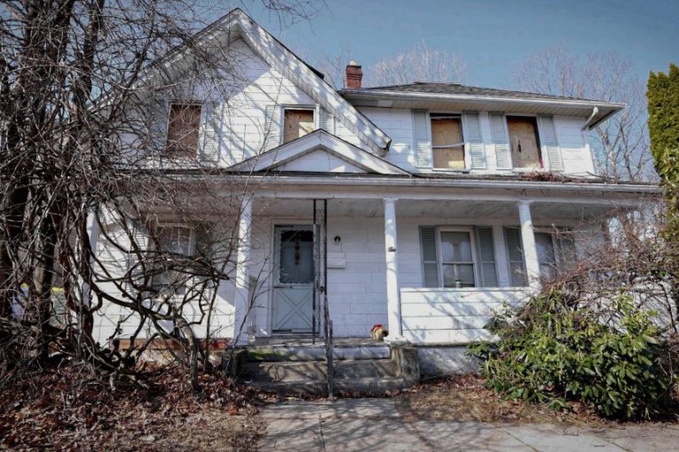 Jim Shannon/Hearst Connecticut Media via AP