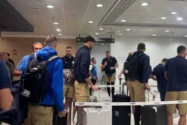 SPORTISSIMO ISPRAĆA KOŠARKAŠE SRBIJE NA EVROBASKET: "Orlovi" poleću u Rigu, ambicije su poznate! (FOTO,VIDEO)