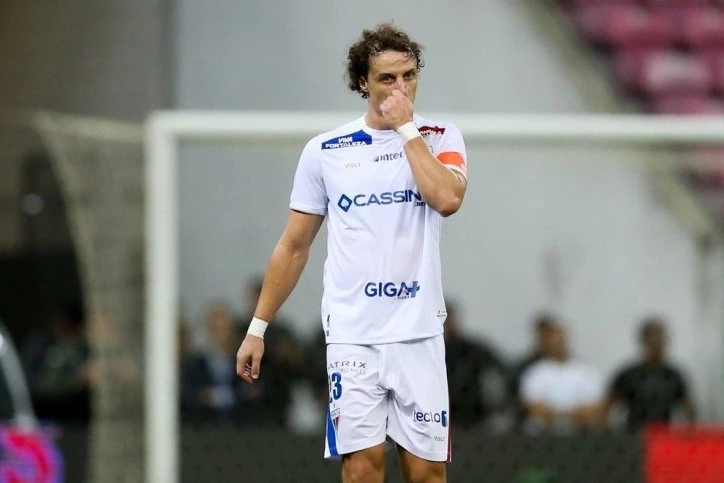 BLUD I RAZVRAT PRED REVANŠ PAFOSA I ZVEZDE: Ogroman skandal Davida Luiza, tražio trojku i pominjao boga!