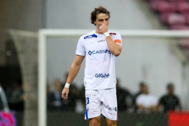 BLUD I RAZVRAT PRED REVANŠ PAFOSA I ZVEZDE: Ogroman skandal Davida Luiza, tražio trojku i pominjao boga!