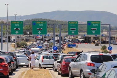 OVDE VOZILA ČEKAJU PET SATI NA ULAZU U SRBIJU! Zadržavanja i za automobile na nekoliko graničnih prelaza