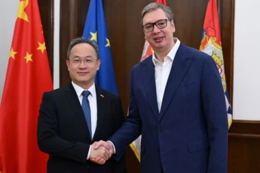 VUČIĆ SE SASTAO SA AMBASADOROM KINE: "Razmotrili smo detalje susreta sa predsednikom Si Đinpingom!" (FOTO)