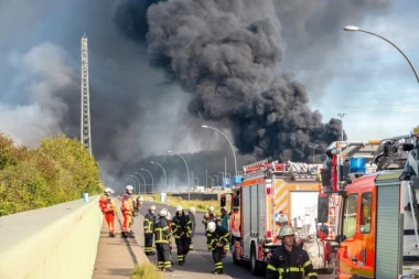 STRAVIČNA EKSPLOZIJA U NEMAČKOJ! Mnogo mrtvih i ranjenih, blokiran put za spasilačke ekipe (FOTO)