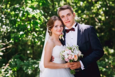 TETKA MARA DOŠLA IZ NEMAČKE U PIROT NA SVADBU I OBRUKALA SE ZA CEO ŽIVOT: Ponizila nas je poklonom, a ono što je tražila posle venčanja je vrhunac sramote!