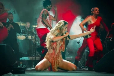 POKRADENA TEA TAIROVIĆ! Kum joj zabio nož u leđa!