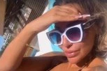 KUPAĆI JEDVA OBUZDAO GRUDI I INTIMNU REGIJU! Aneli Ahmić diže pritisak ovom fotografijom! (FOTO)