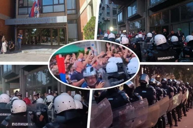 GAĐALI POLICIJU KAMENICAMA I PIROTEHNIČKIM SREDSTVIMA! Ovo su slike užasnog nasilja blokadera ispred Filozofskog fakulteta u Novom Sadu! (FOTO, VIDEO)