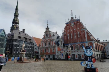 “ORLOVI” U KAMENU I CIGLI, A NAMA U SRCU: Riga ima vekovnu istoriju, naši košarkaši možda pišu nove stranice (VIDEO, FOTO GALERIJA)