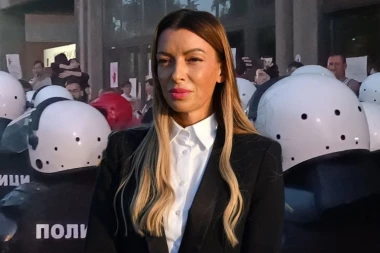 Mesarovićeva o stanju na Filozofskom fakultetu u Novom Sadu: Ne biraju sredstva u pokušajima da se uništi i sruši naša država! (VIDEO)