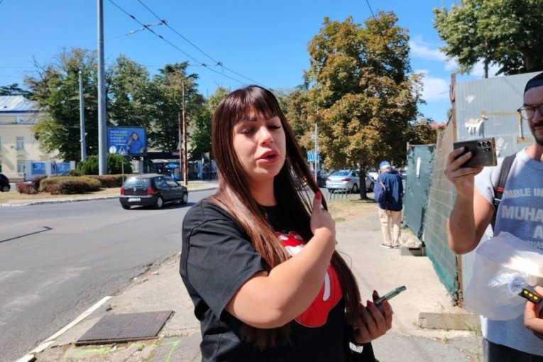 Miljana Kulić ispred Pinka