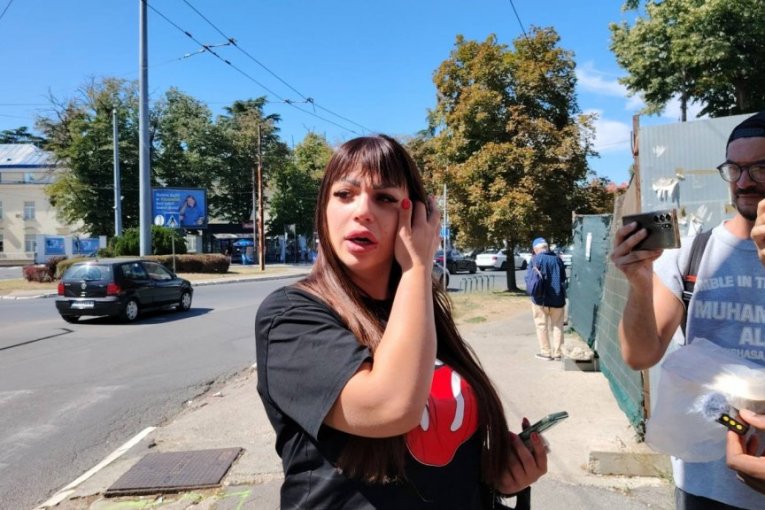 Miljana Kulić ispred Pinka