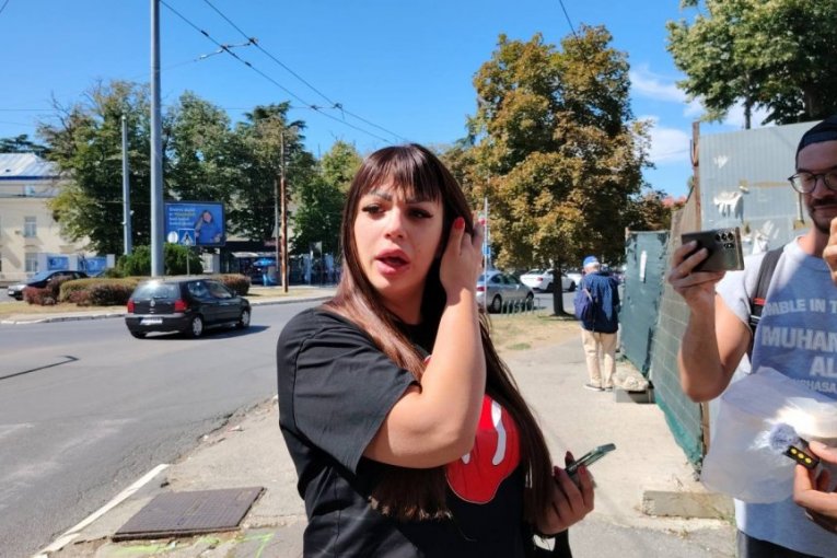 Miljana Kulić ispred Pinka