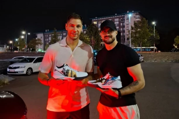 SPORTISSIMO OTKRIVA: STEFAN JOVIĆ U SPECIJALNOM IZDANJU IZLAZI NA PARKET - poslednji ples u dresu Srbije obeležen na NESVAKIDAŠNJI NAČIN! (FOTO GALERIJA)