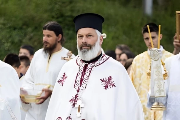 POLICIJA U MANASTIRU ĐURĐEVI STUPOVI: Igumanu Danilu uručen poziv za saslušanje