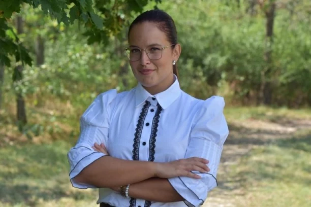 MINISTARKA PAVKOV ZA JEDAN MINUT DEKLASIRALA BORU NOVAKOVIĆA! Održala mu predavanje ko zaista zagađuje životnu sredinu: Ne stavljajte te dve stvari u isti koš!